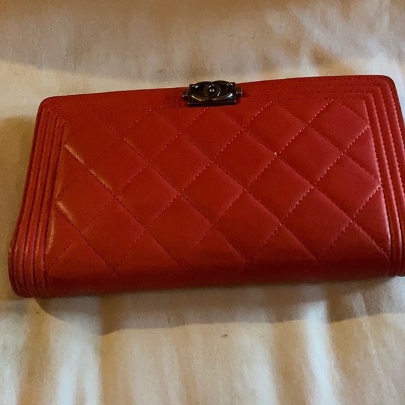 Authentic Chanel Wallet - Picture 2 of 12